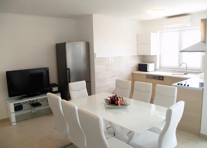 Majer Apartmán Preko